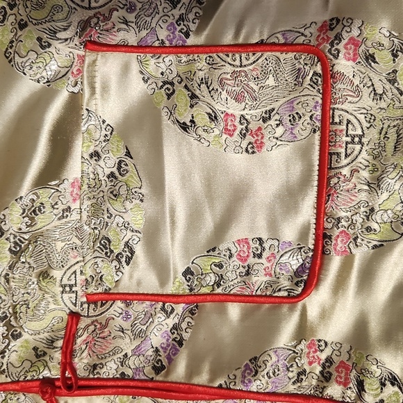 Tradiotional ChineseKids Cream and Red Set Size 15. - Picture 6 of 15